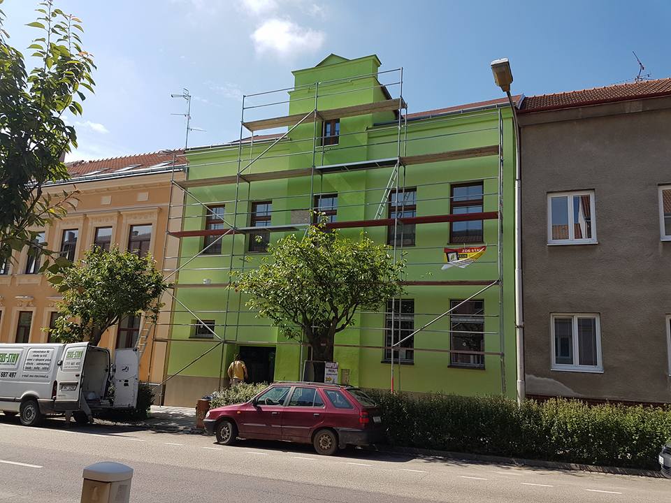 Tým Zeus-Stav při práci - stavební projekt